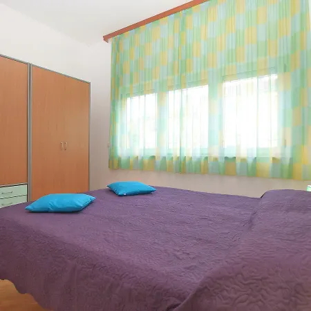 Radmila 1340 *